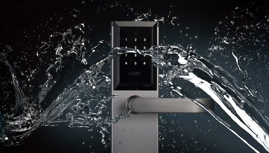 IPX6 全時防水 防高壓噴射型。 可抵抗高壓噴水槍水柱至少 3 分鐘以上